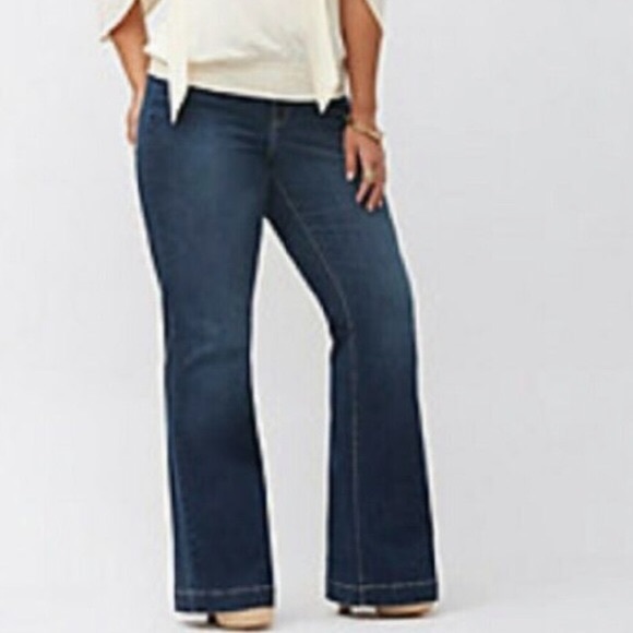 Lane Bryant Flare Med Wash Jeans Sz. 16X32 Tighter Tummy Fit Casual Slimming - Picture 2 of 7